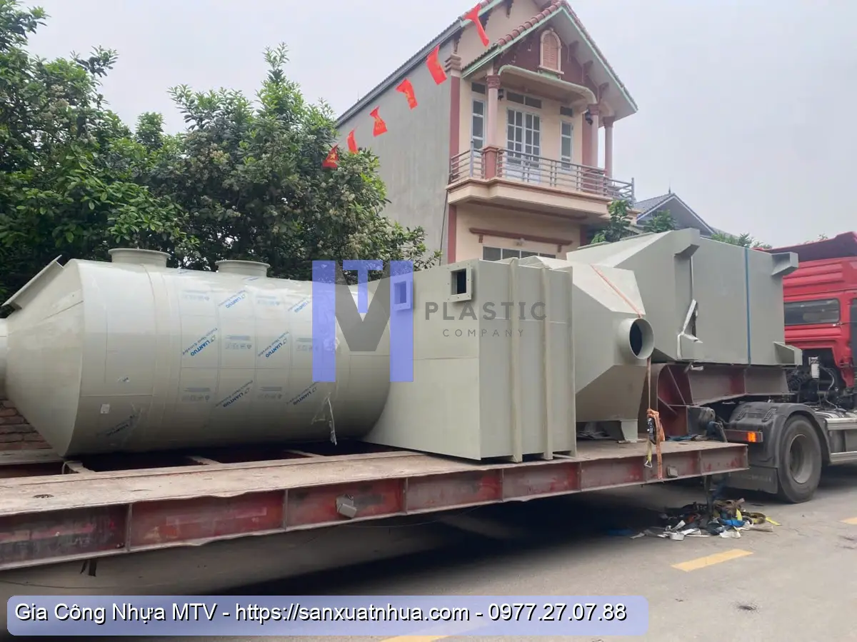 Bồn nhựa PP được sử dụng làm vật liệu chế tạo tháp xử lý khí thải scrubber hoặc tháp hấp phụ